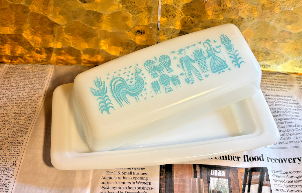 pyrex butterprint butter dish