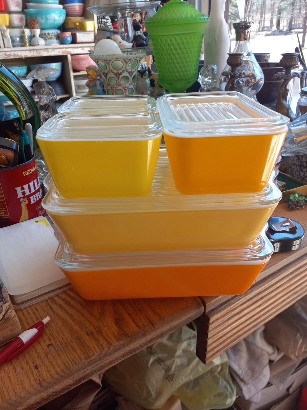 pyrex yellow daisy refrigerator dish