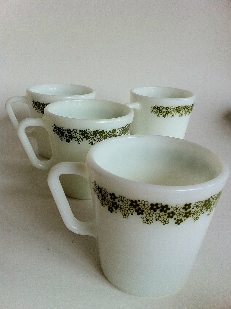 Vintage Pyrex spring blossom green